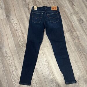 NEW Levi's Women's Dark Blue Skinny Jeans SIZE 27